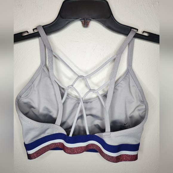 Nike Women's Slam Dunk Indy Light Support Sports Bra - Picture 4 of 5